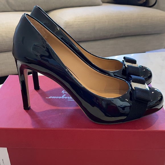 9C Pimpa Salvatore Ferrgamo with box and dust bag - Picture 5 of 7